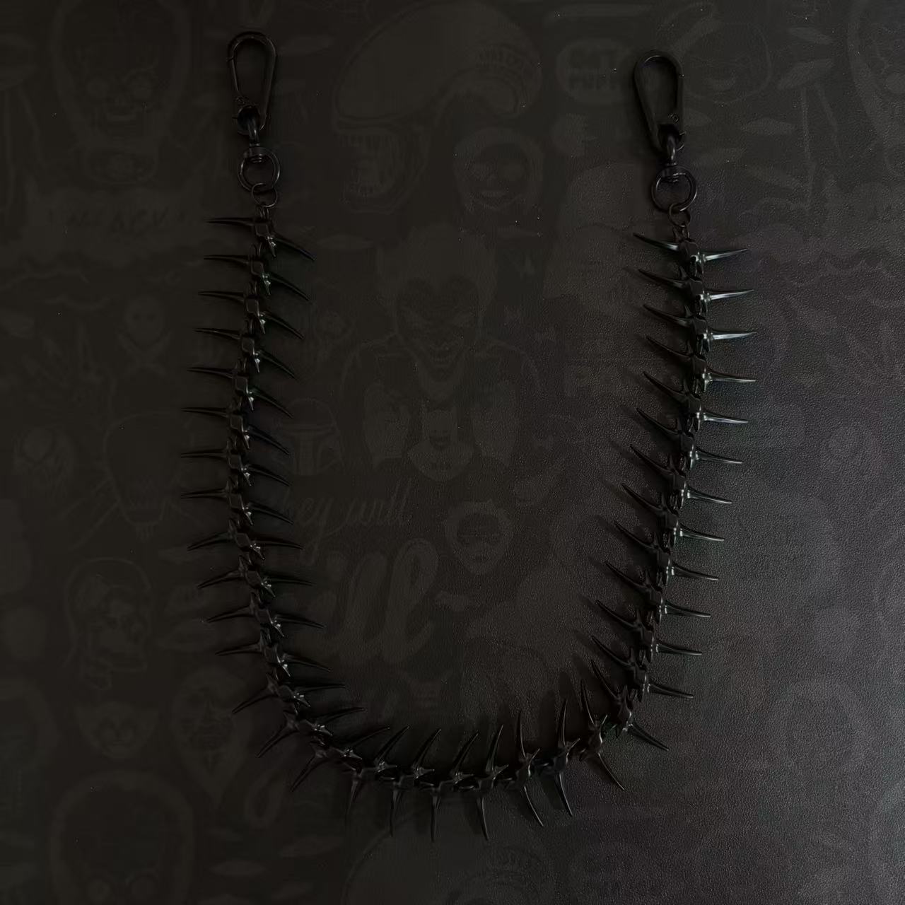 Phone Accessories Design - Matte Black Skeleton Metal Heavy-Weight Fishbone-Shaped